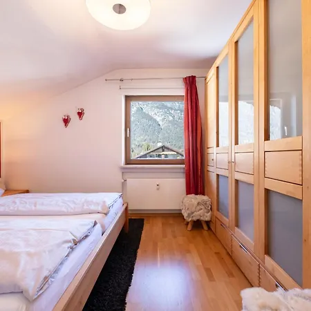 Am Kreuzjoch Apartment *